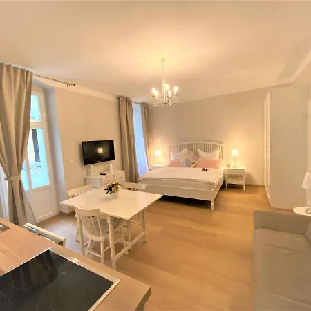 Magnolia Apartment